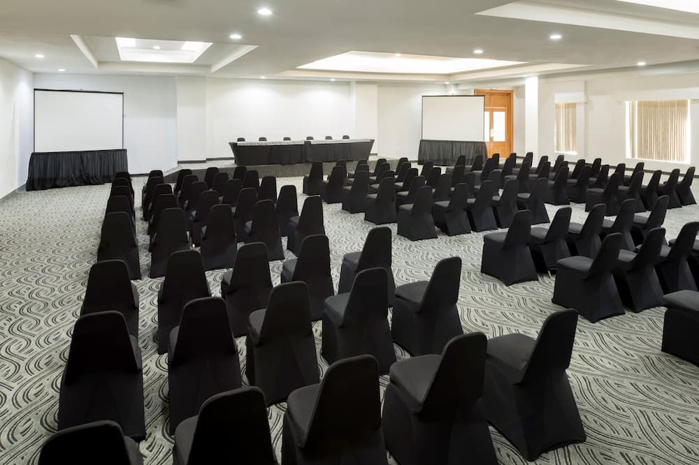 غرفة الاجتماعات
