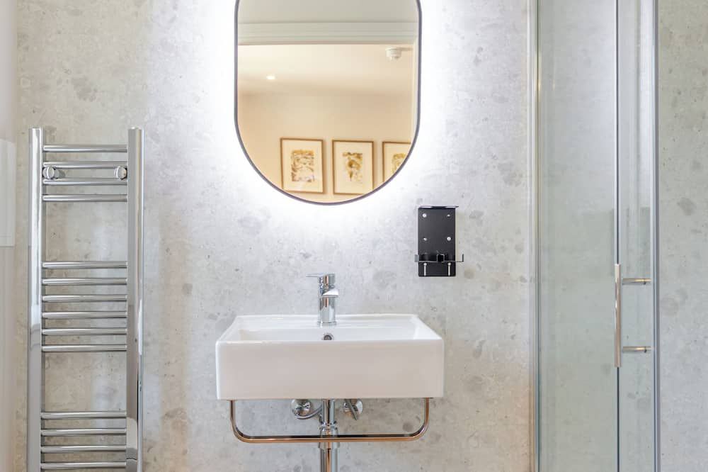 آخر