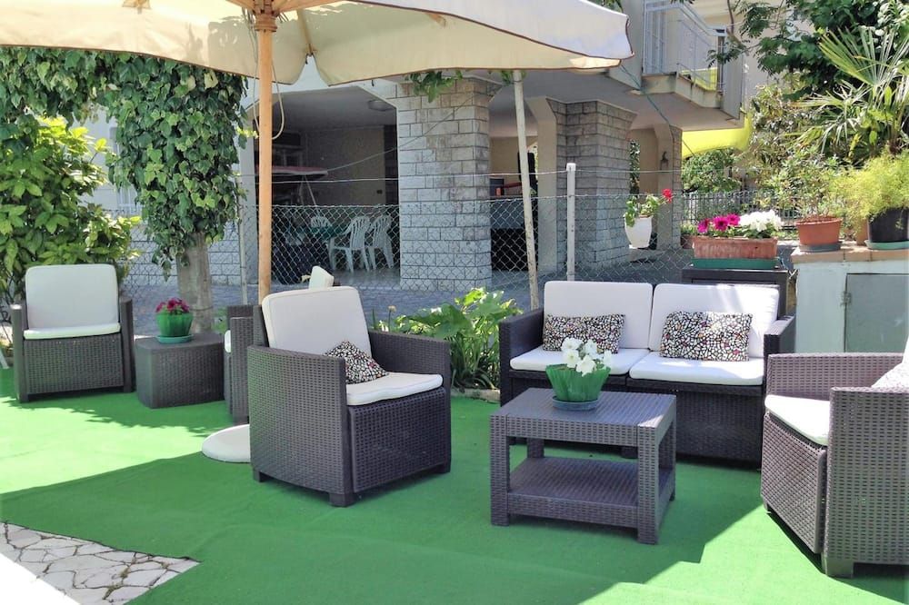 شرفة مرصوفة صورة