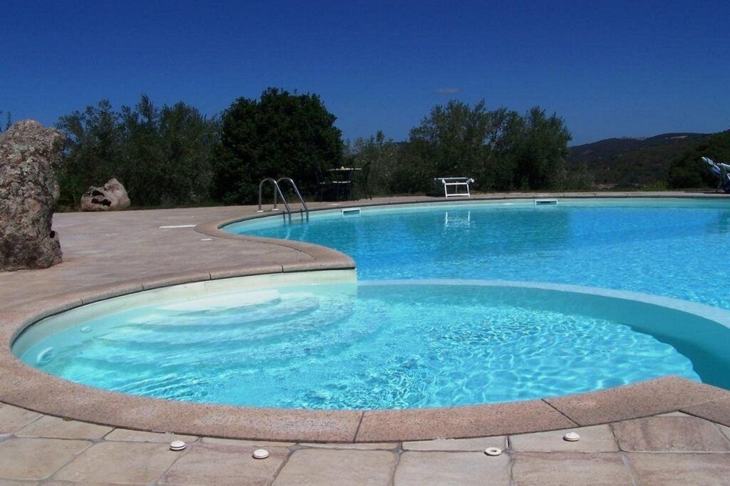 حوض السباحة صورة