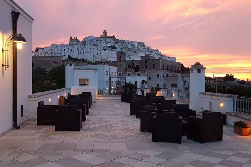 مبنى