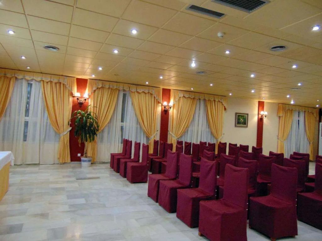 غرفة الاجتماعات