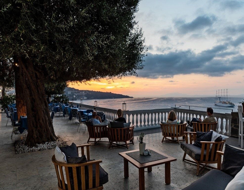 شرفة مرصوفة