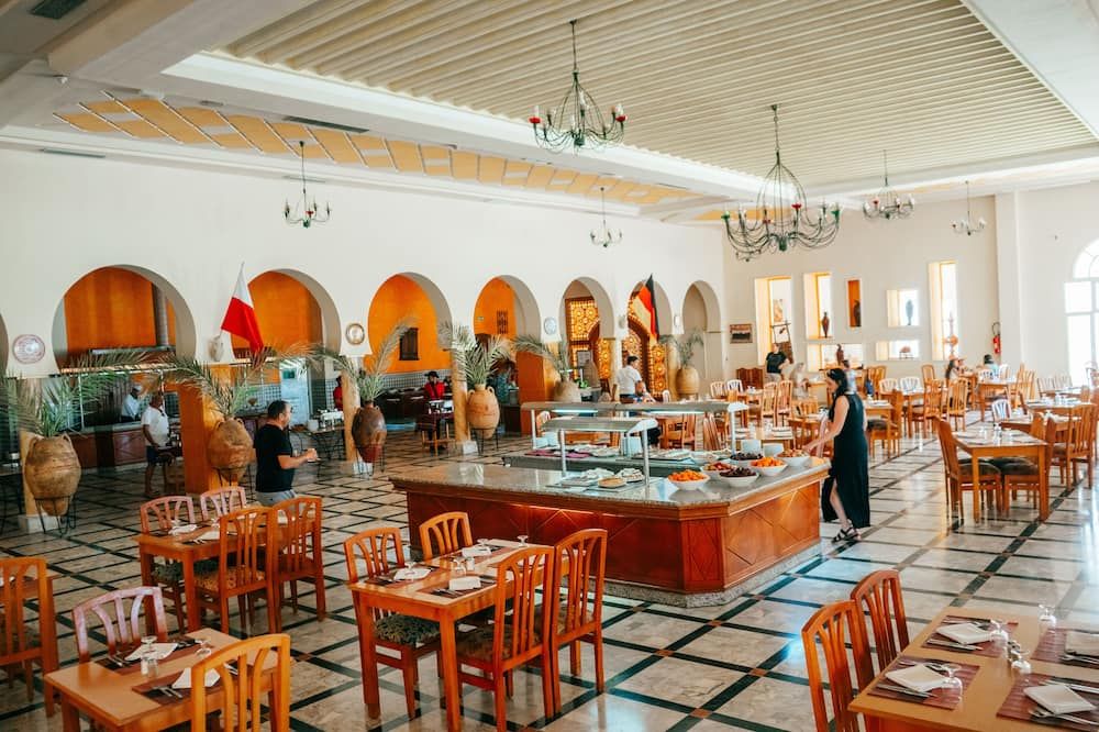 مطعم