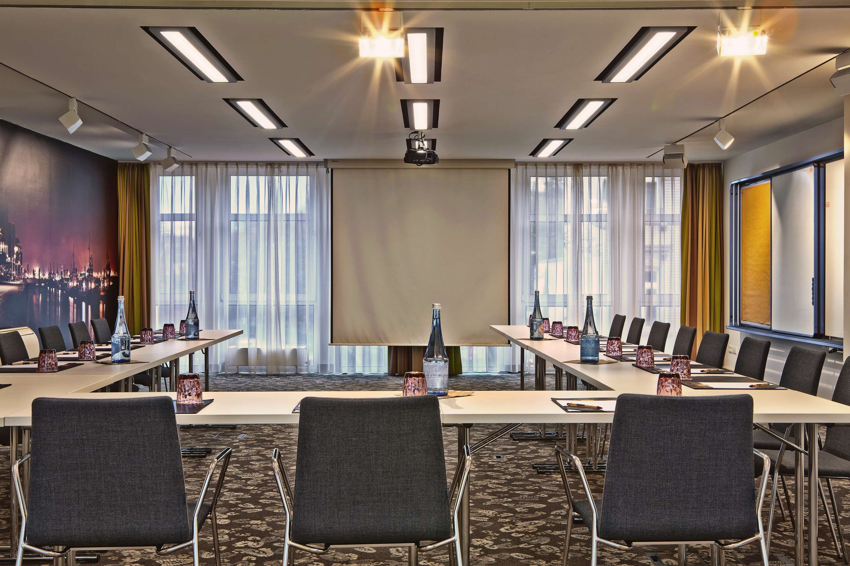 غرفة الاجتماعات