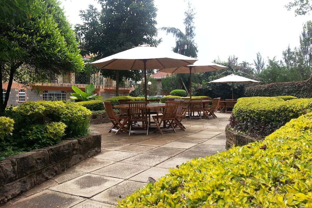 شرفة مرصوفة