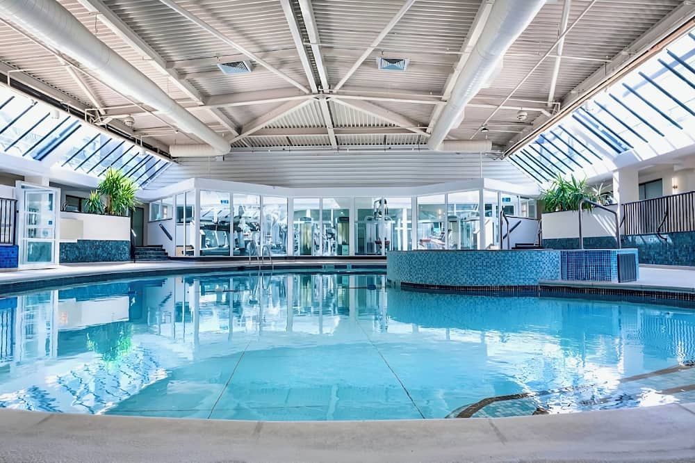 حوض السباحة صورة