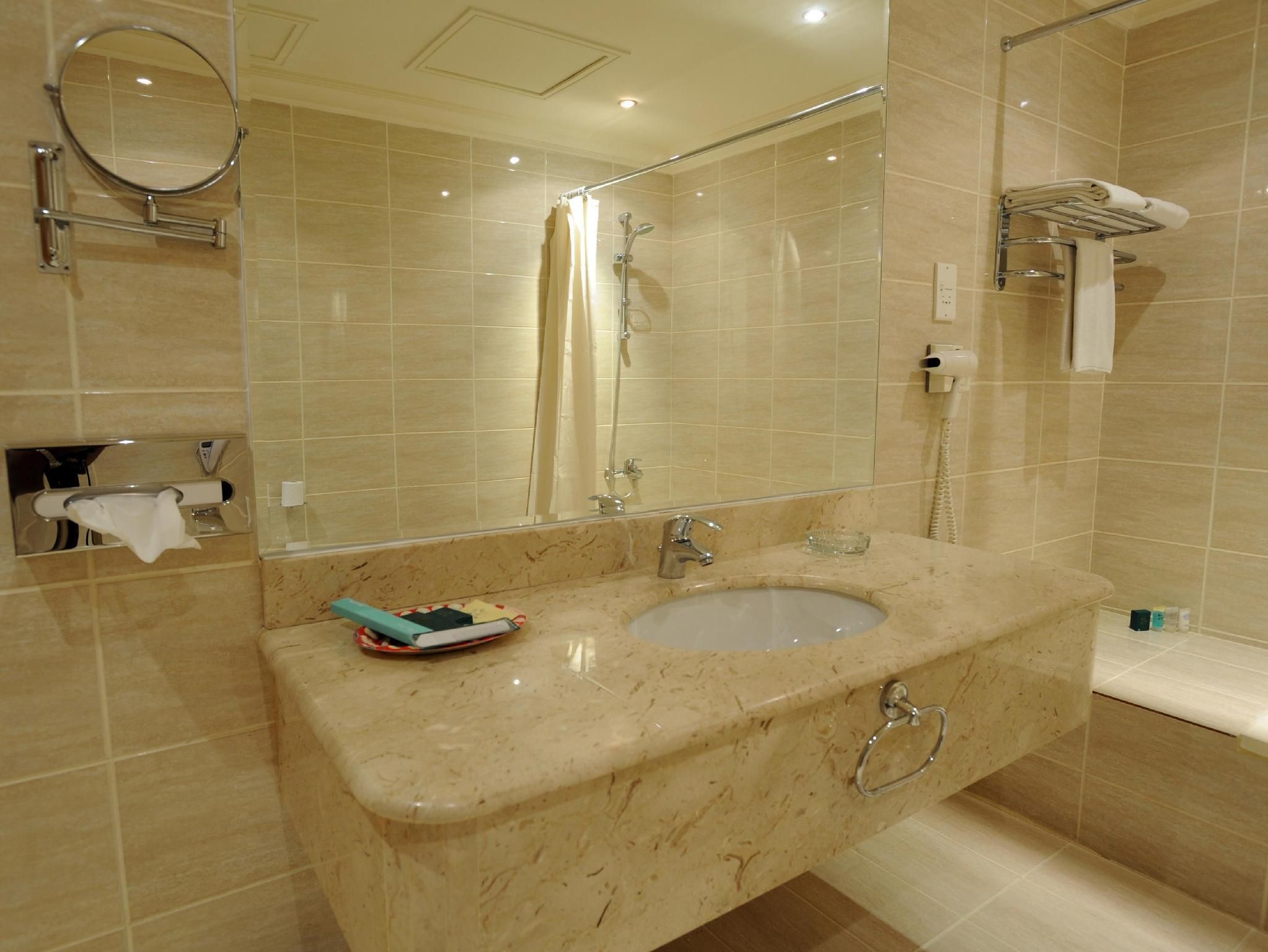 آخر