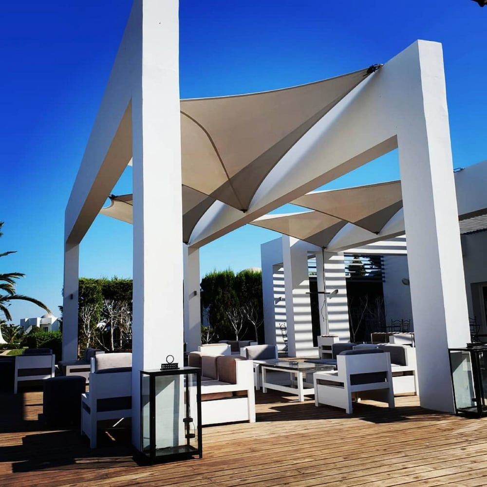 شرفة مرصوفة