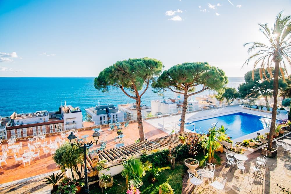 حوض السباحة صورة