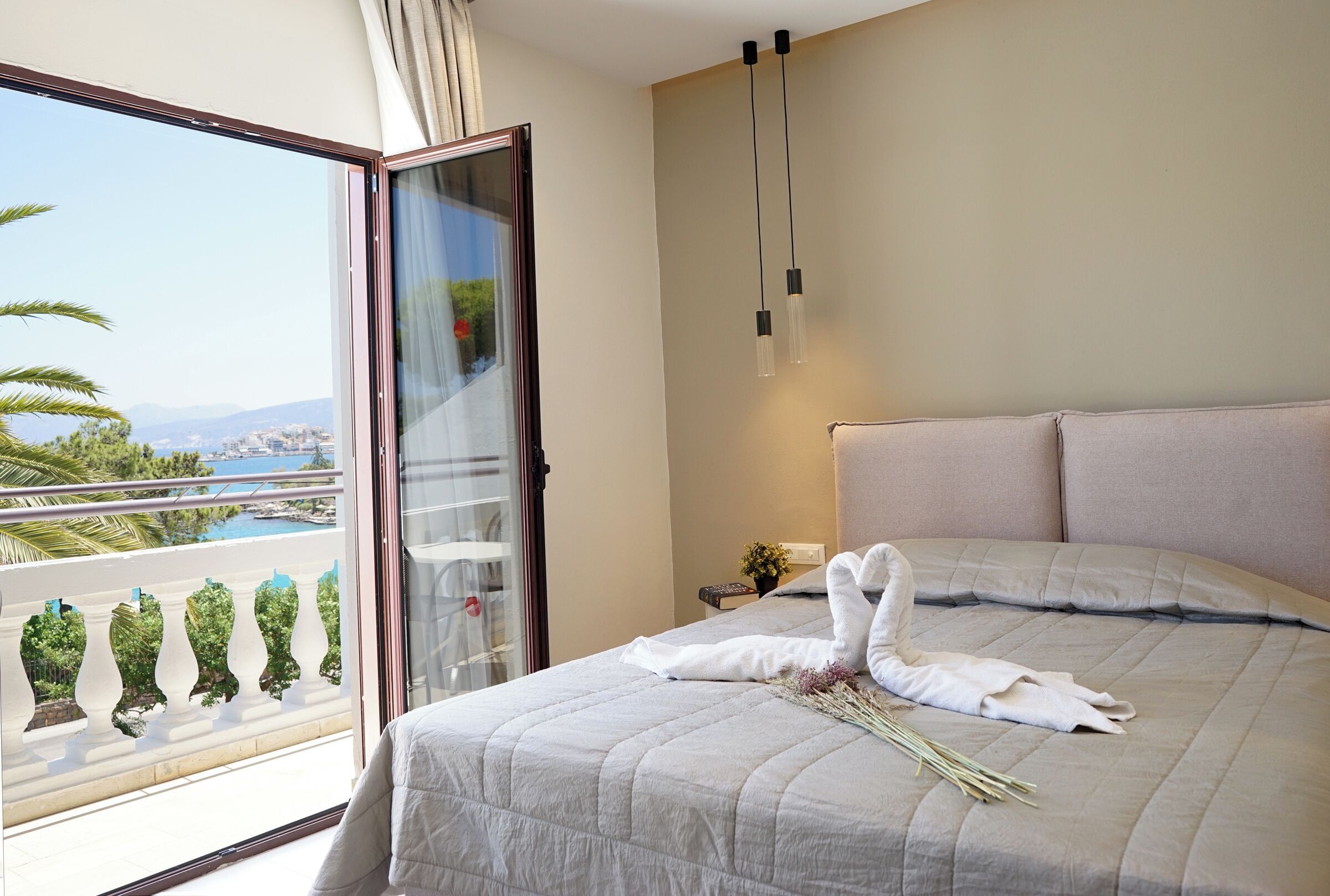 آخر