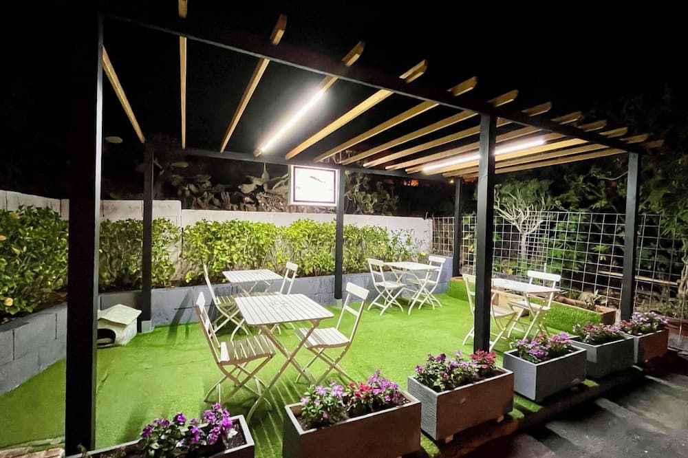 شرفة مرصوفة صورة