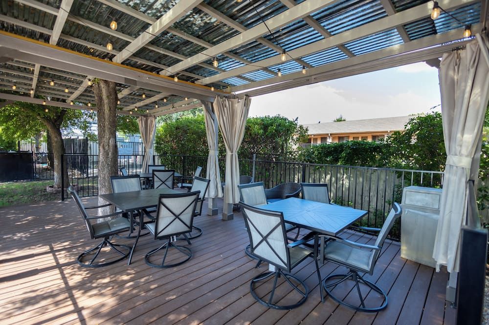 شرفة مرصوفة