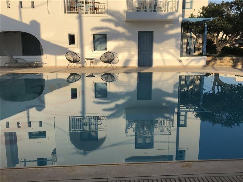 حوض السباحة صورة