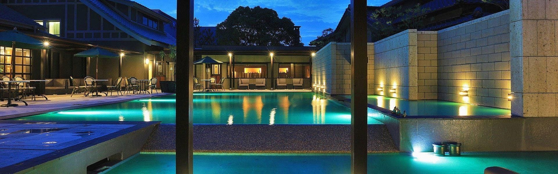 حوض السباحة صورة