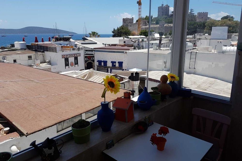 شرفة مرصوفة