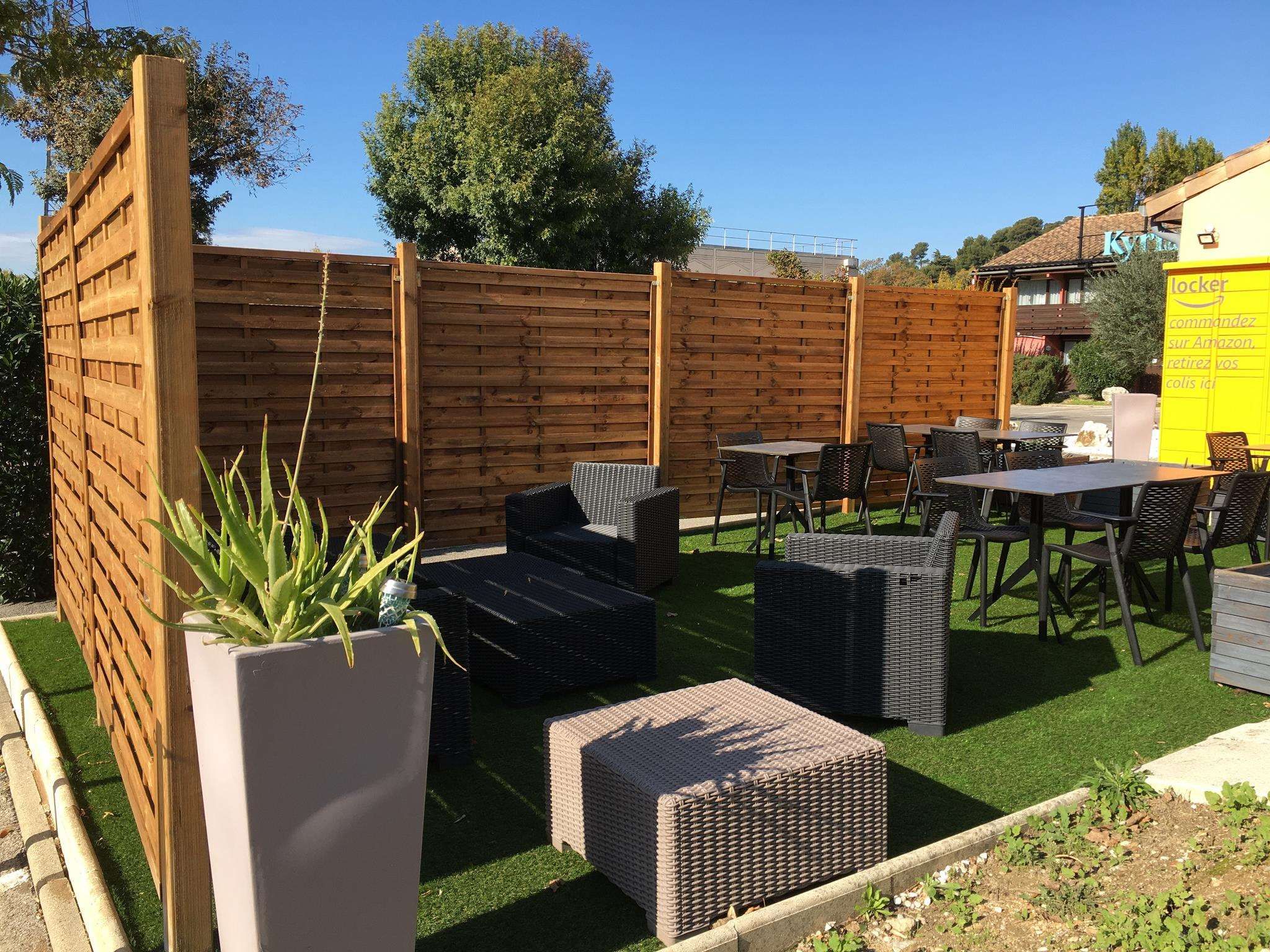 شرفة مرصوفة