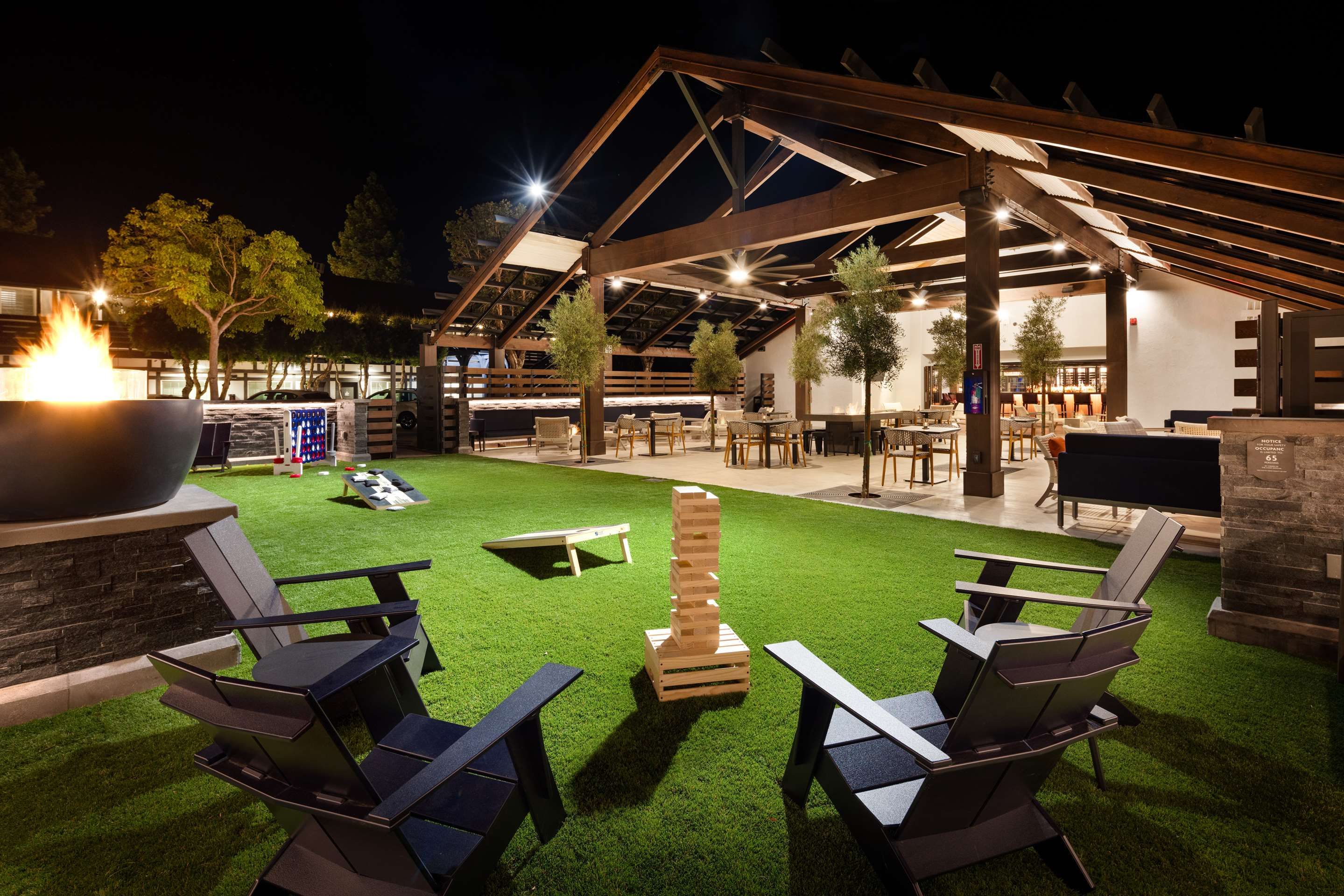 شرفة مرصوفة