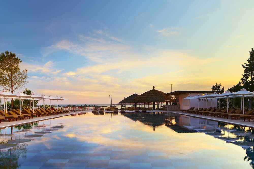 حوض السباحة صورة