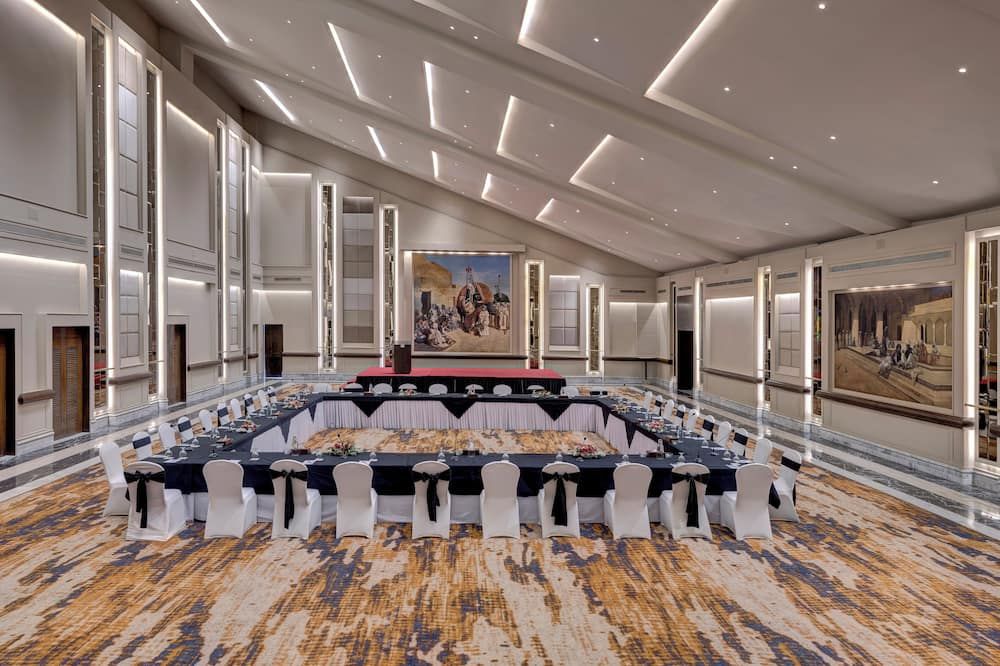 غرفة الاجتماعات