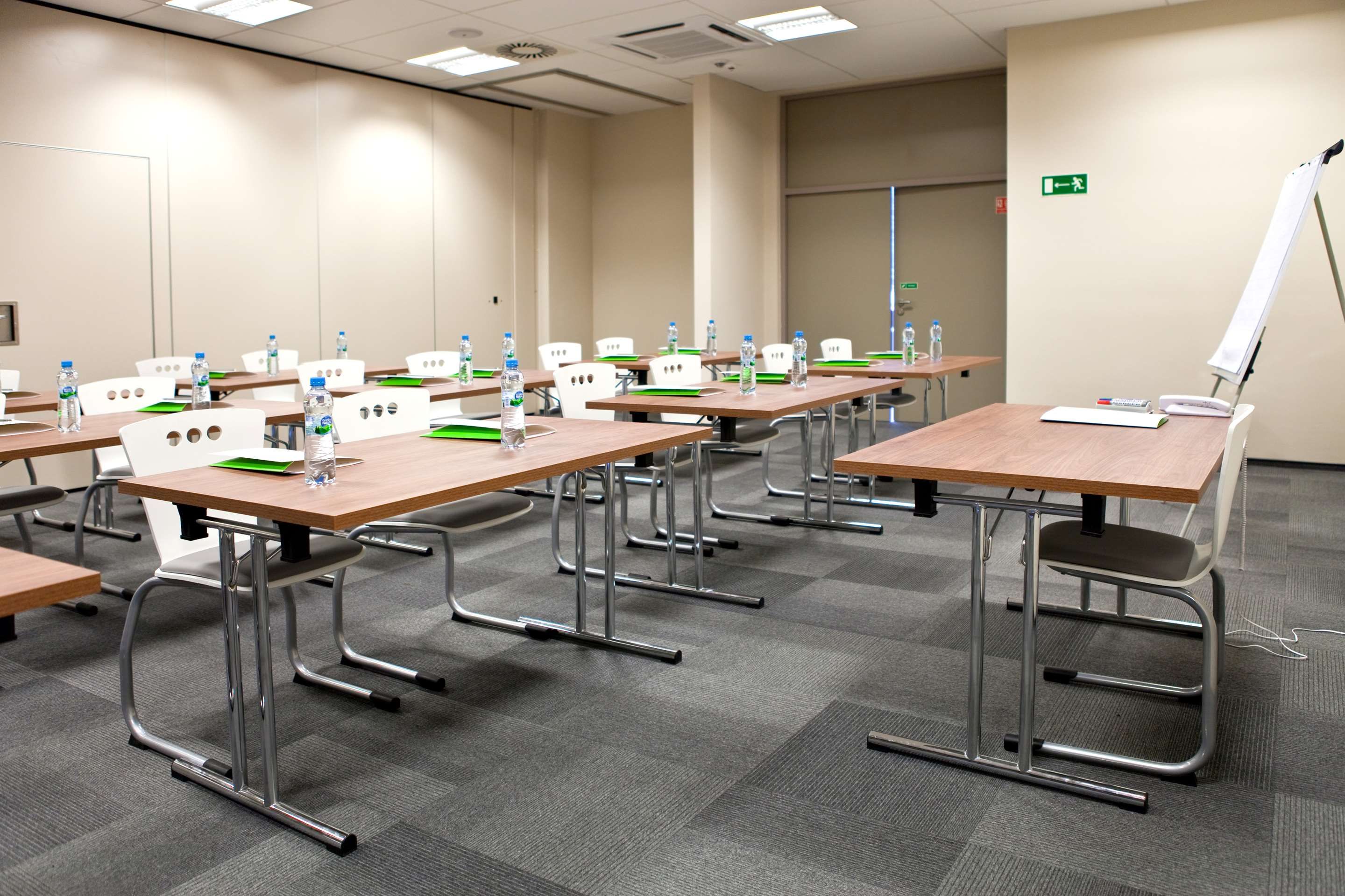 غرفة الاجتماعات