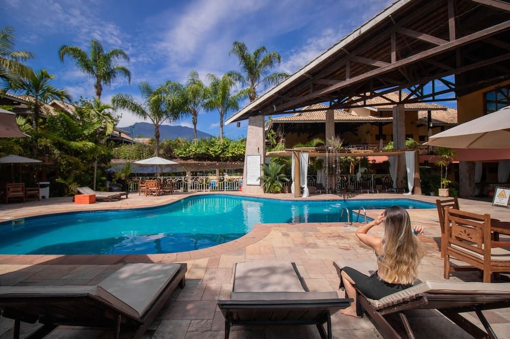 حوض السباحة صورة