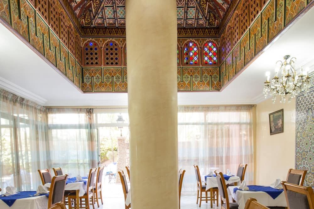 مطعم