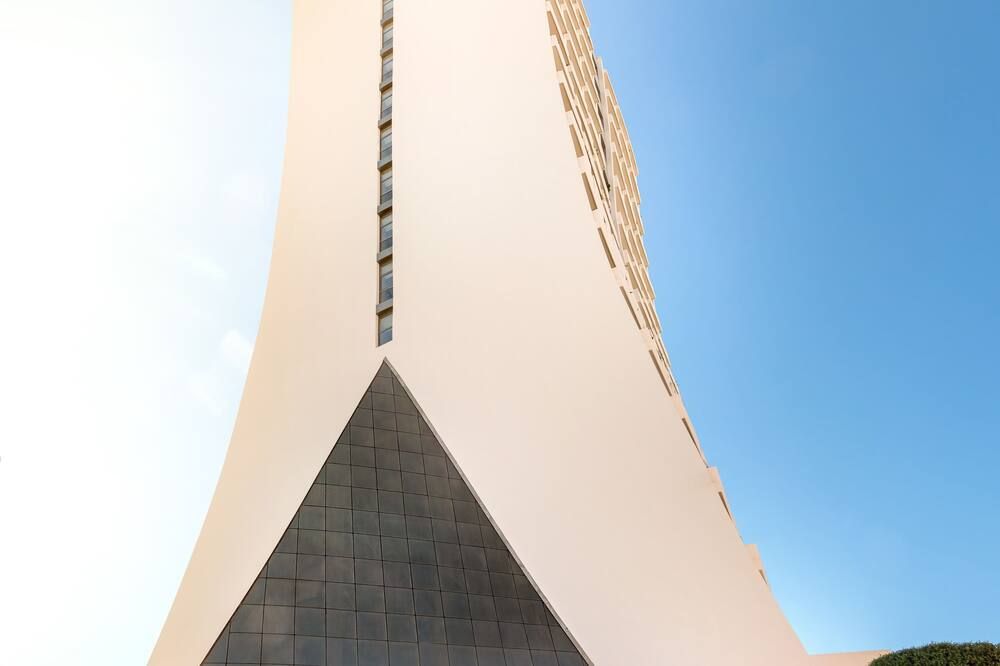 مدخل الفندق