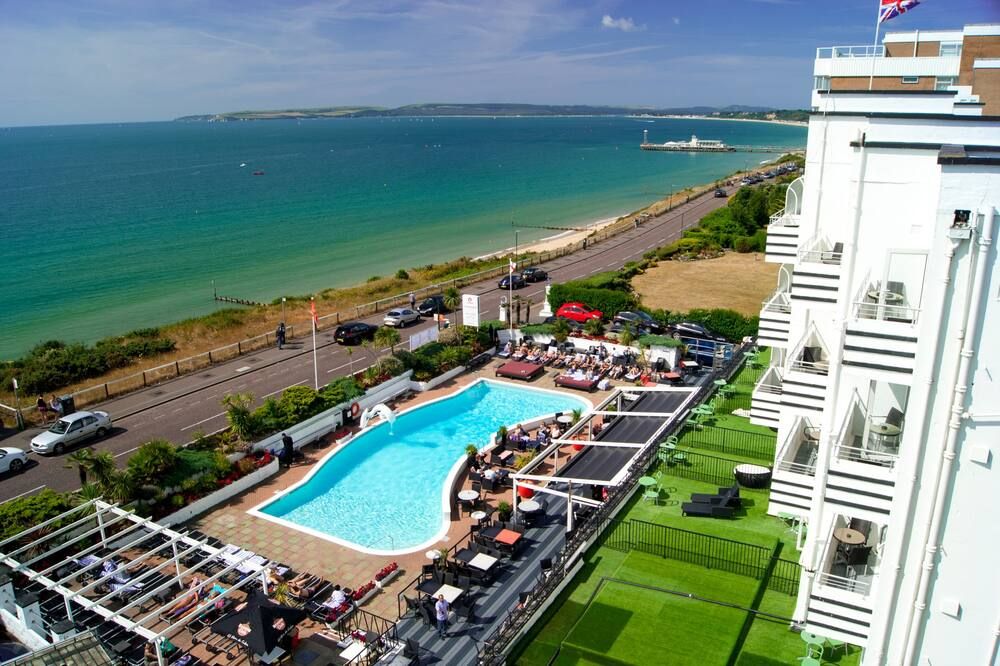 حوض السباحة صورة