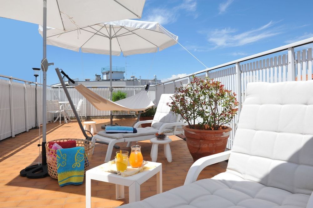 شرفة مرصوفة صورة