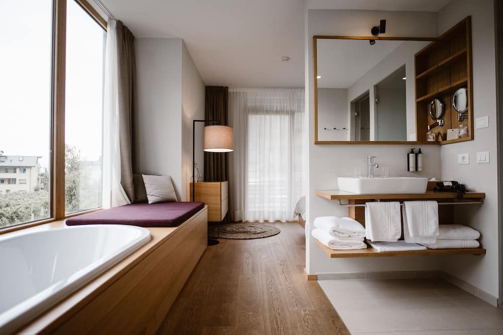 آخر