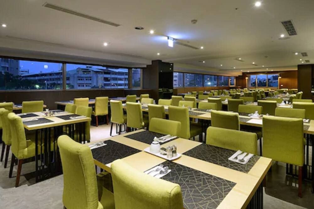 مطعم