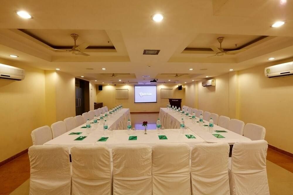 غرفة الاجتماعات