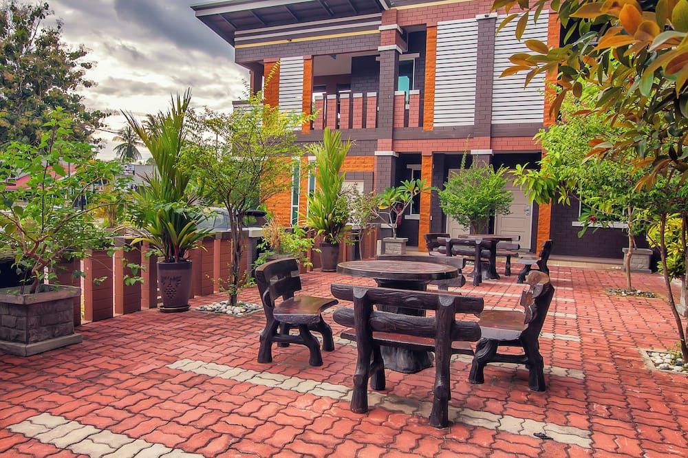 شرفة مرصوفة