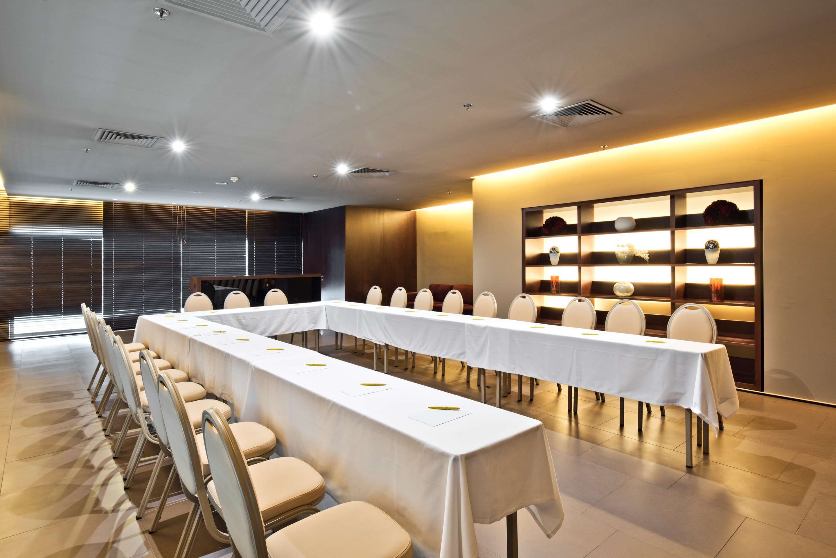 غرفة الاجتماعات