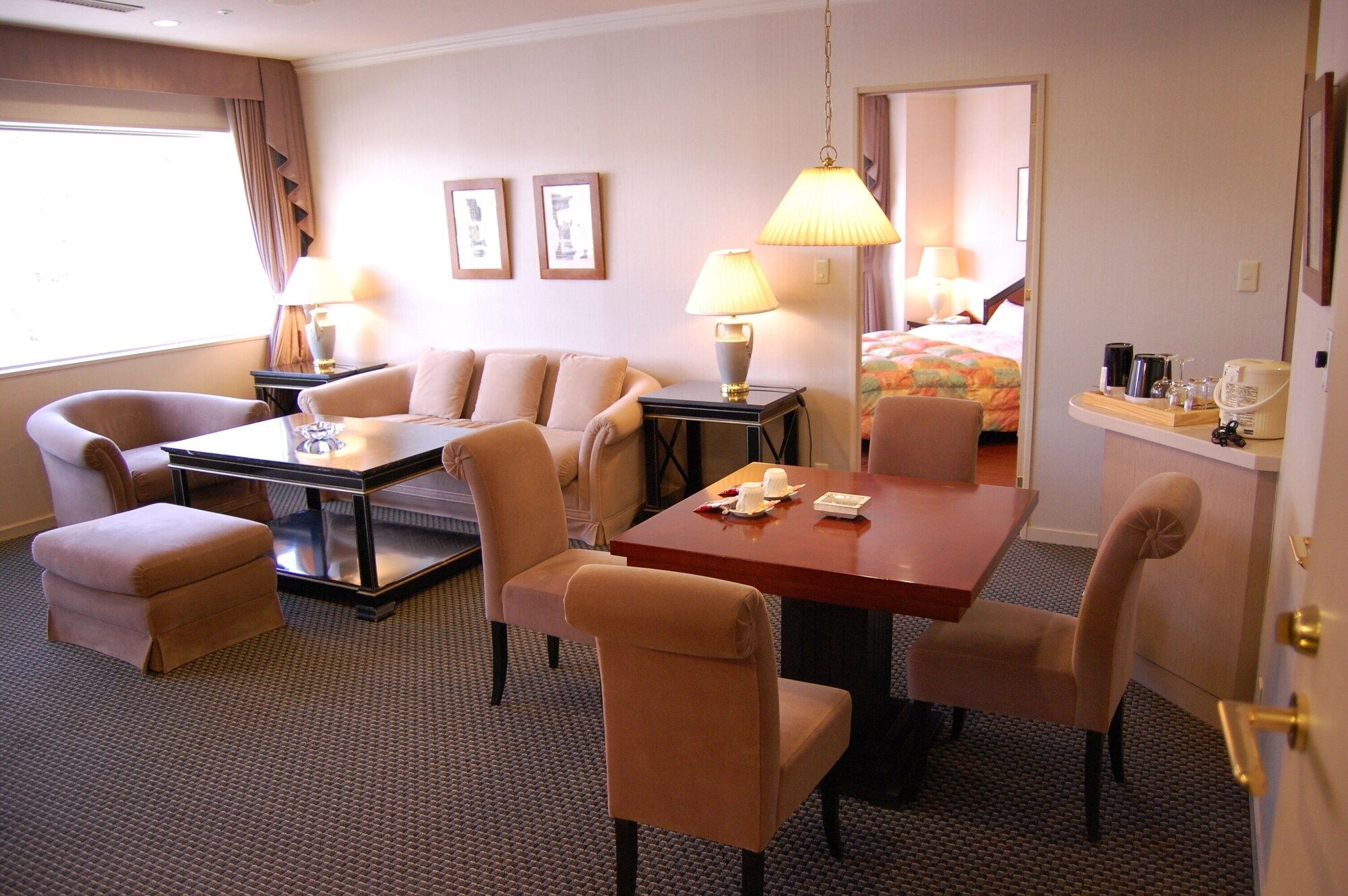 آخر