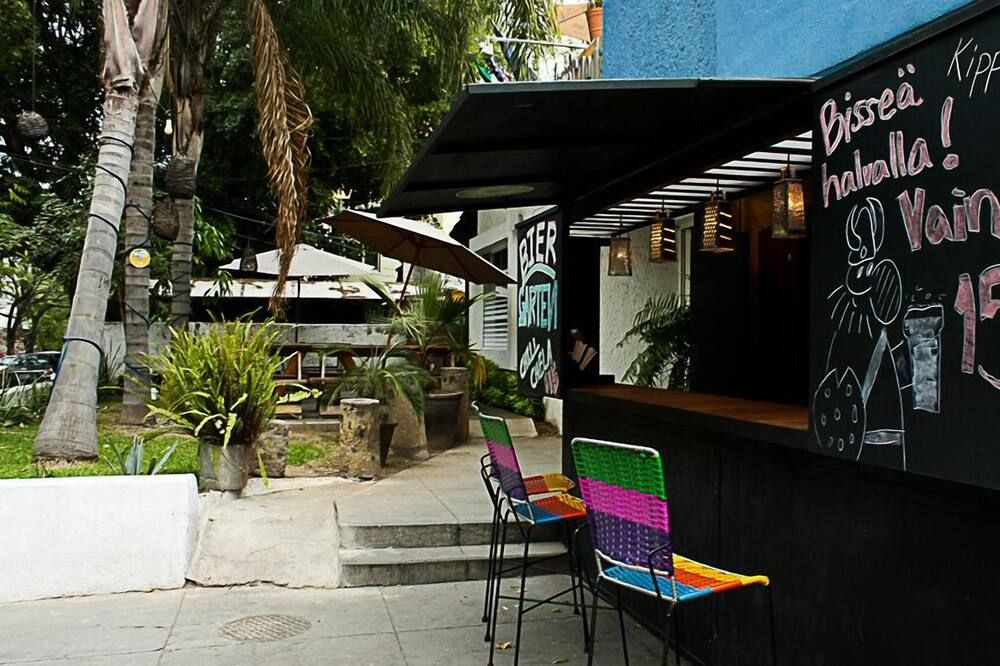 شرفة مرصوفة