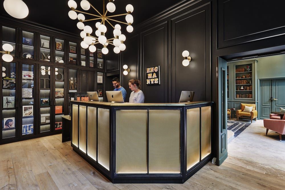 آخر