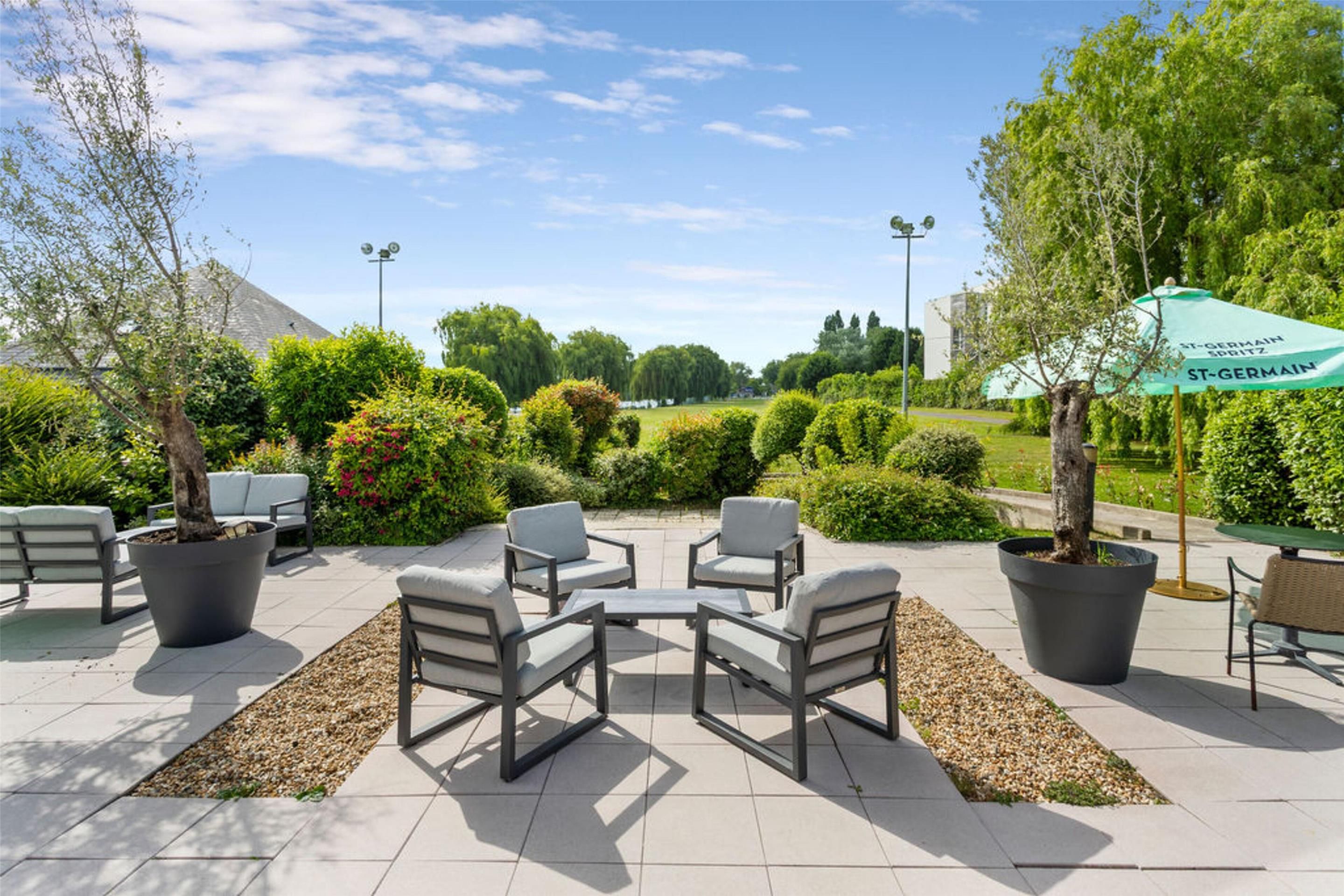 شرفة مرصوفة