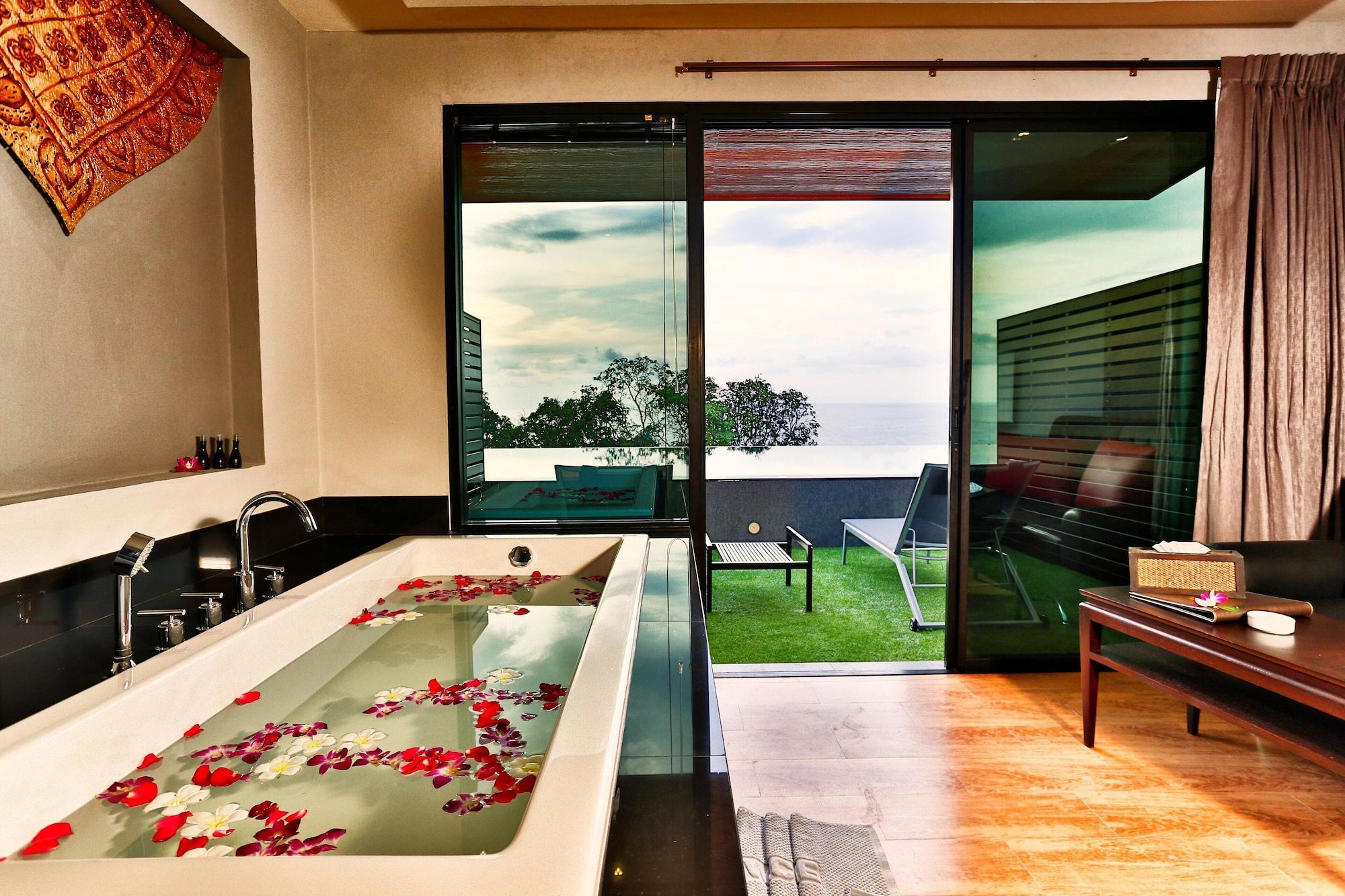 آخر