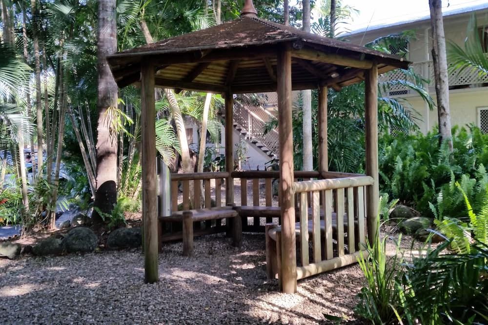 شرفة مرصوفة