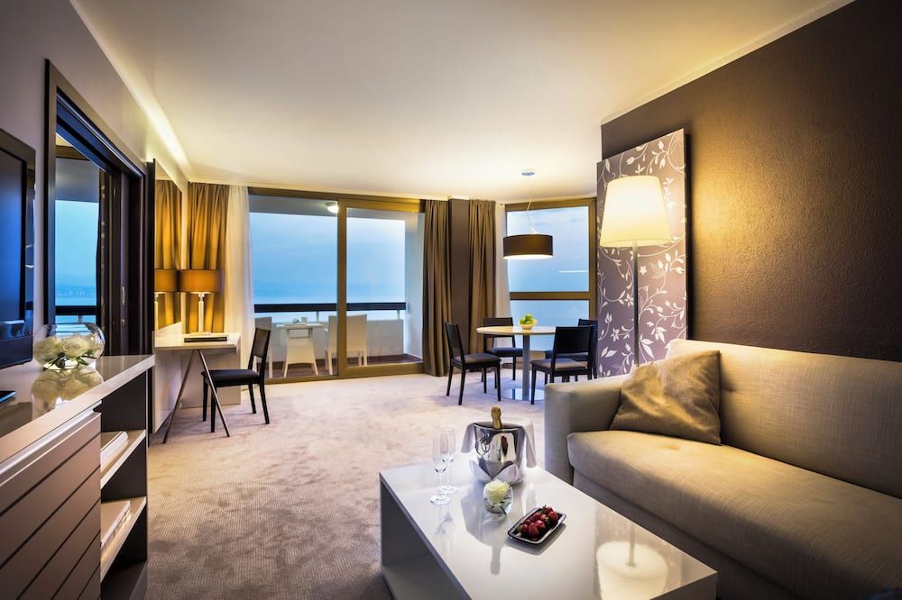 غرفة معيشة صورة