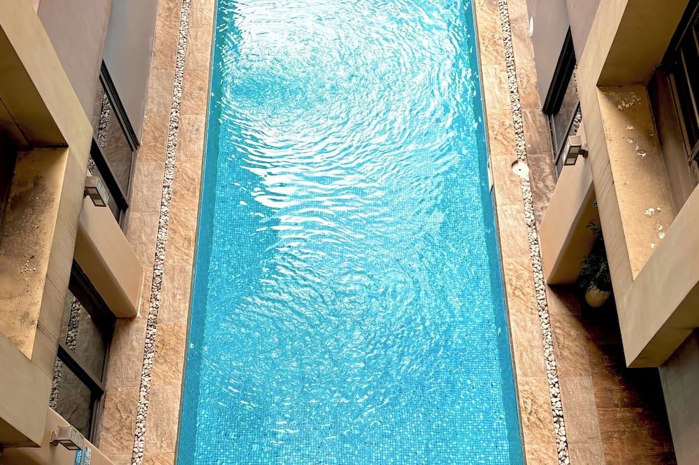 حوض السباحة صورة