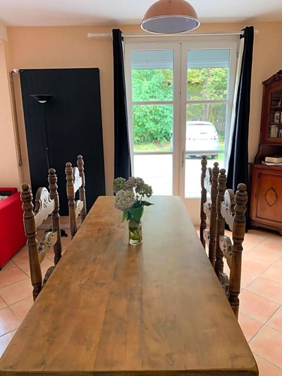 غرفة طعام صورة