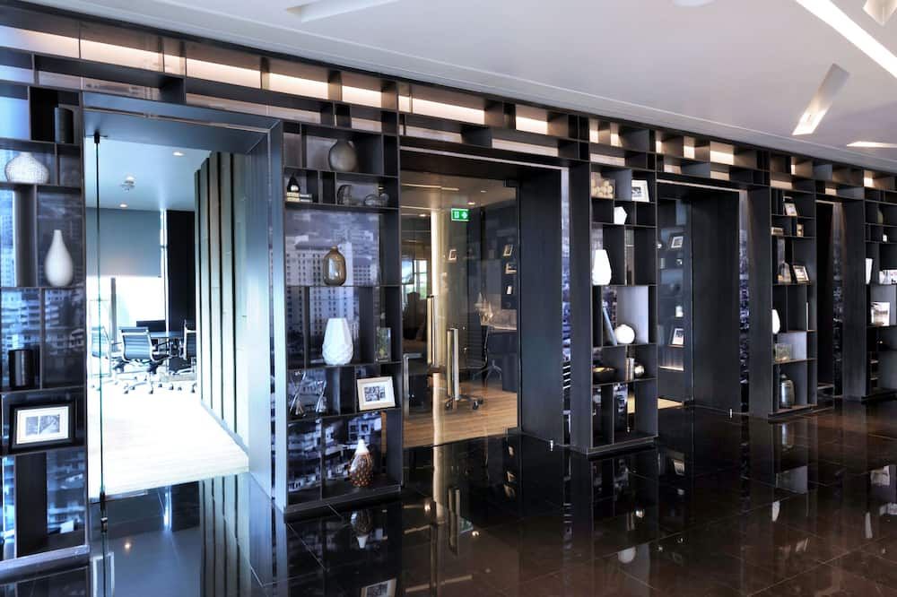 آخر