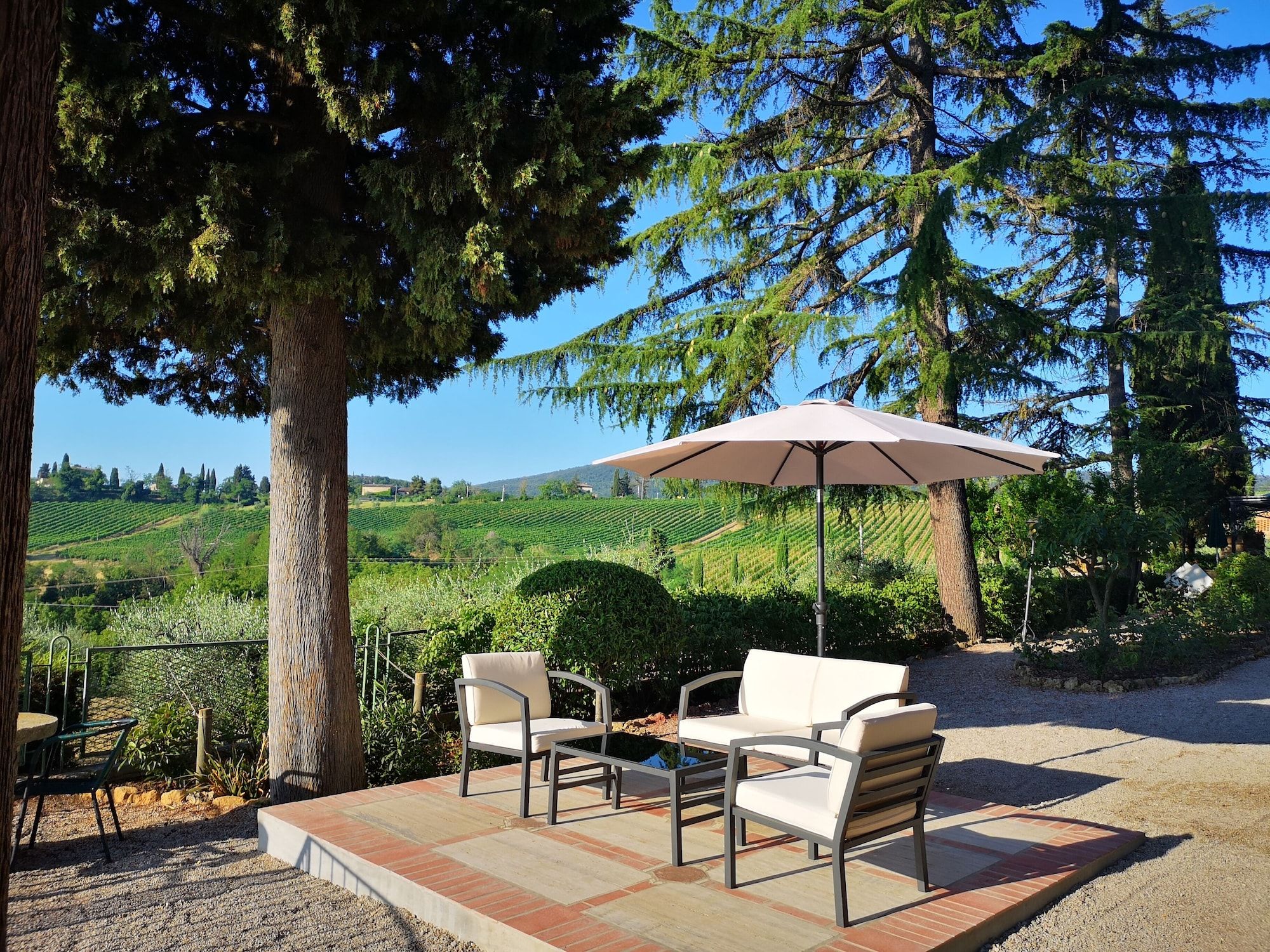 شرفة مرصوفة