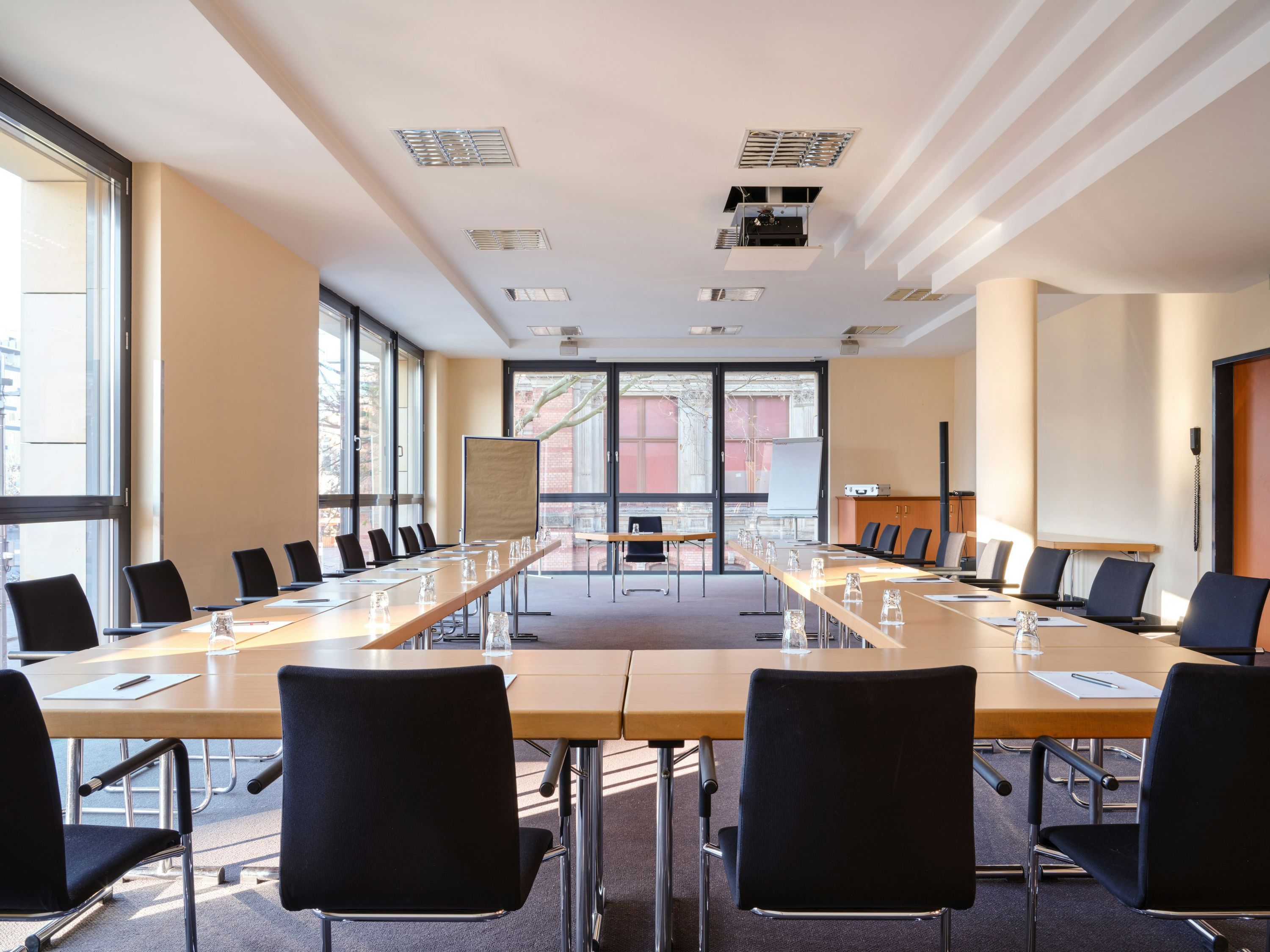 غرفة الاجتماعات