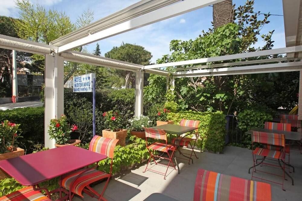 شرفة مرصوفة صورة