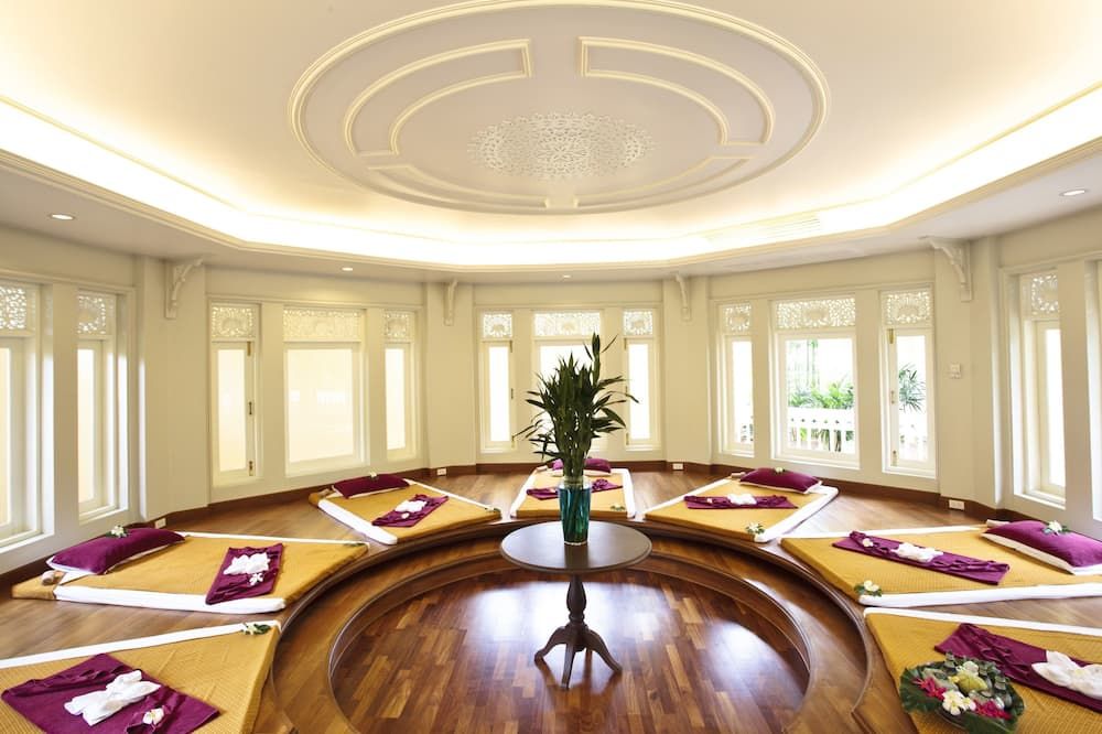 غرفة الاجتماعات