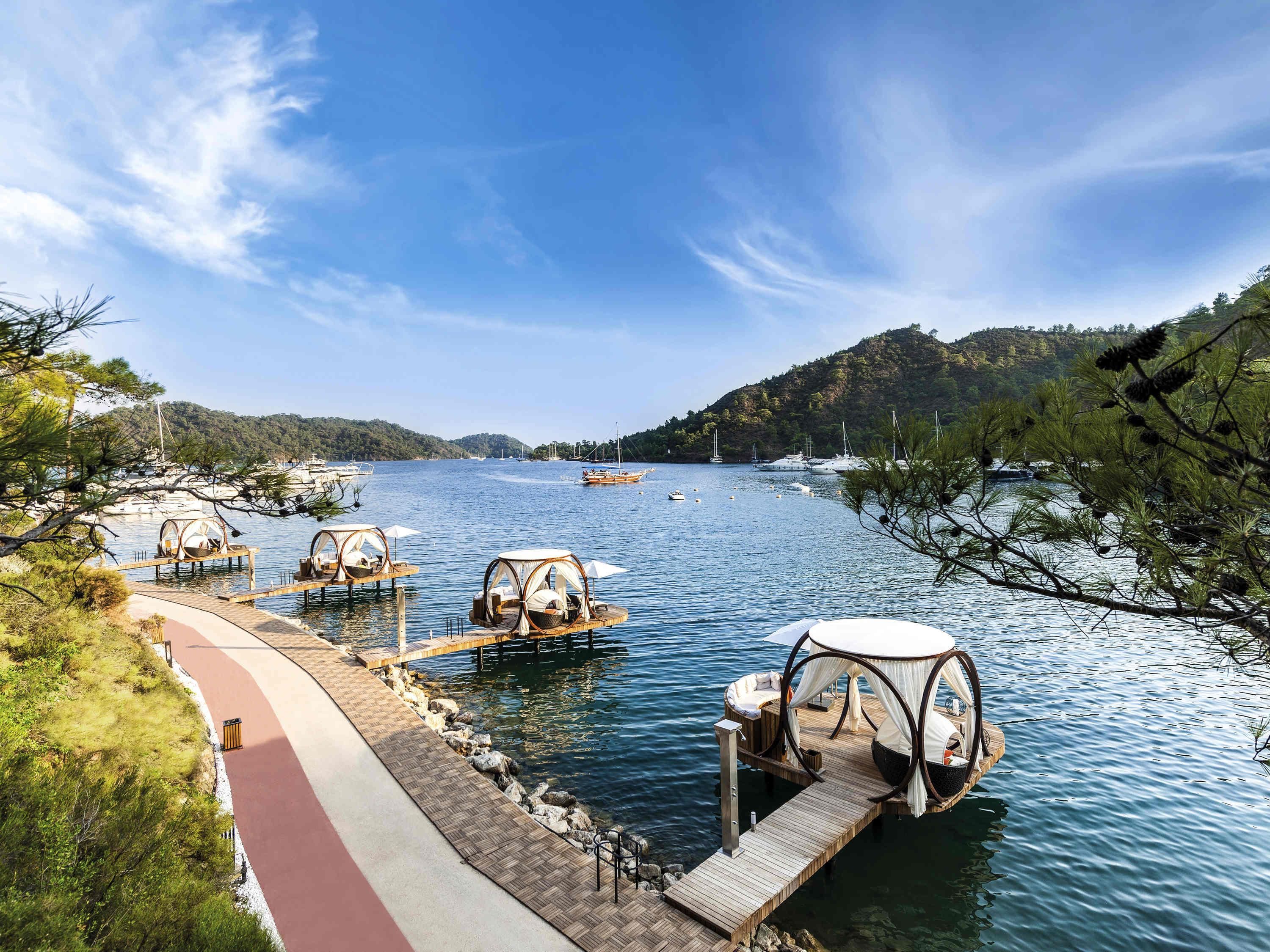 آخر